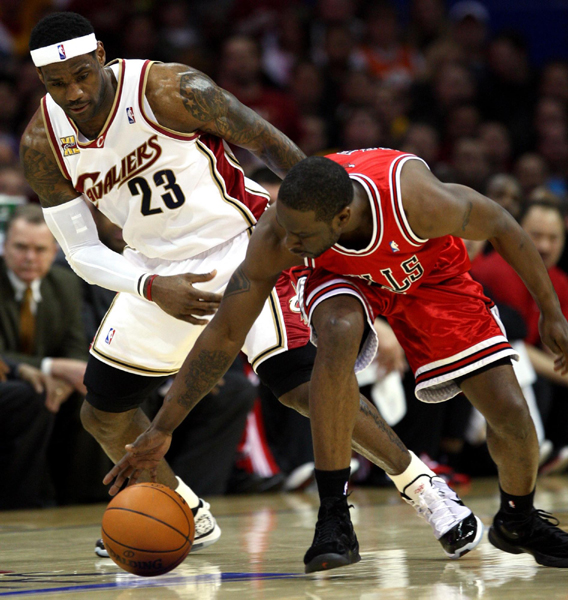 NBA：綠衫軍滅火 騎士駕馭公牛 雙雙晉級(jí)