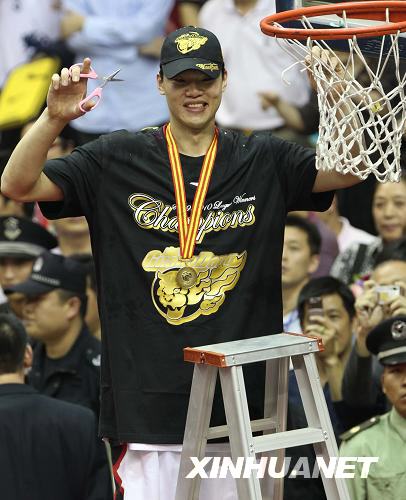 朱芳雨當(dāng)選全國勞模引質(zhì)疑 東莞總工會高層回應(yīng)