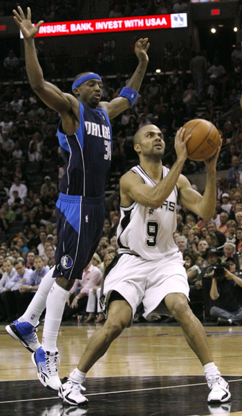 NBA：馬刺刺痛小牛 太陽(yáng)灼傷開拓者 雙雙4:2晉級(jí)