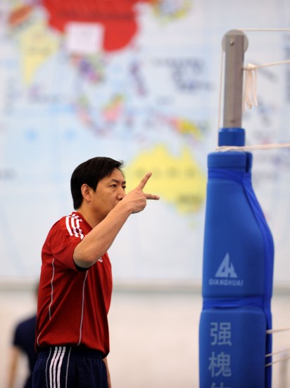 女排主帥王寶泉訓(xùn)練場上過“五一”