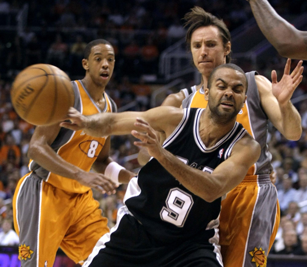 NBA：弗萊5記三分助太陽 馬刺苦戰(zhàn)0:2打道回府