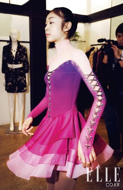 金妍兒穿“中國風(fēng)”