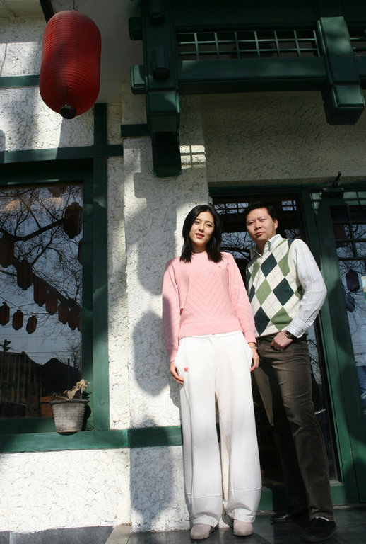 男人裝女星曾黎會客吉新鵬 搭檔奧運冠軍拍寫真