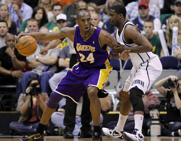 NBA：科比32分 湖人4:0橫掃爵士會(huì)師太陽(yáng)