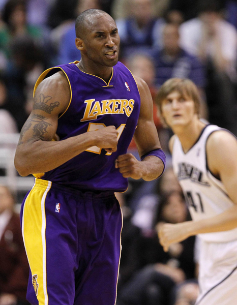 NBA：科比32分 湖人4:0橫掃爵士會(huì)師太陽