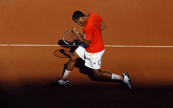 法網(wǎng)：大威輕松晉級(jí) 阿扎倫卡、桑切斯連遭爆冷