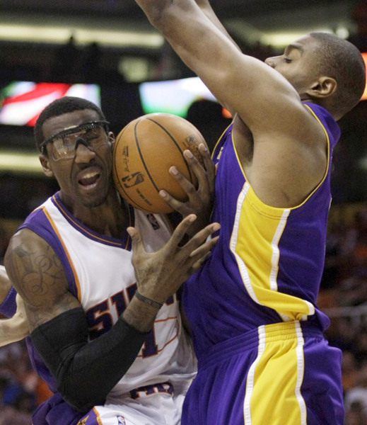 NBA：替補發(fā)威貢獻54分 太陽勝湖人扳成2:2