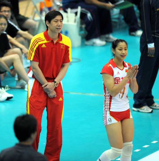 女排精英賽：中國(guó)隊(duì)3:0完勝多米尼加