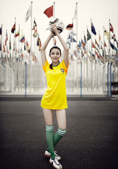 甘婷婷熱辣球服玩轉(zhuǎn)紀(jì)實