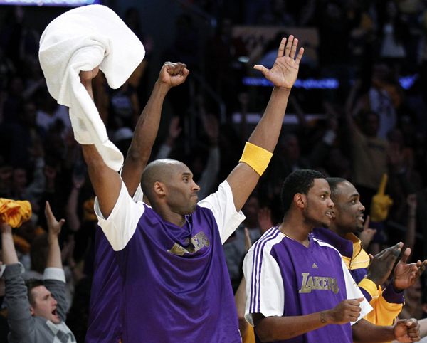 NBA：姚明復出首戰(zhàn)9分6犯離場 火箭揭幕戰(zhàn)遭湖人翻盤