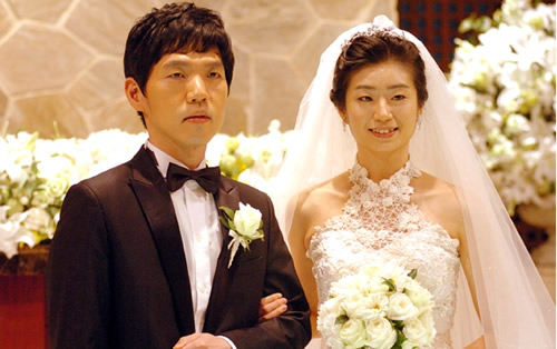 李昌鎬婚禮形式簡(jiǎn)單 向父母行禮石佛落淚