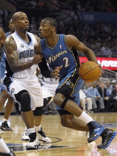 奇才揭幕戰(zhàn)客場慘敗魔術(shù) 阿聯(lián)首秀6分5板