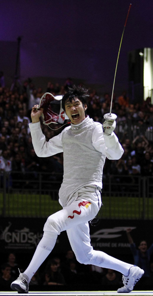 擊劍世錦賽：中國男隊大逆轉(zhuǎn) 歷史首獲花劍團體冠軍