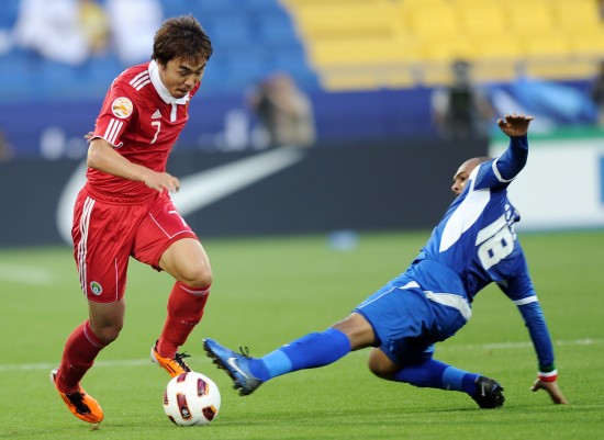 亞洲杯：中國隊(duì)2:0完勝10人科威特 取得開門紅