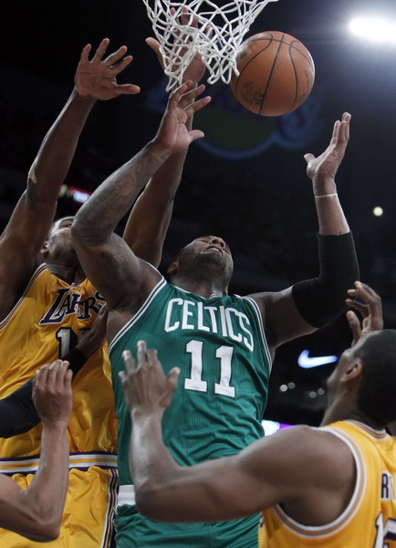 科比瘋狂41分隆多16助攻 凱爾特人全面爆發(fā)勝湖人