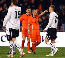 熱身賽：斯內(nèi)德助荷蘭3:1 韓國(guó)平勁旅