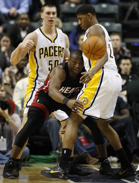 韋德41分三巨頭合砍90分 熱火終結(jié)步行者三連勝