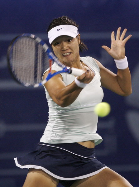 李娜痛失四賽點 澳網(wǎng)后首秀慘遭逆轉(zhuǎn)