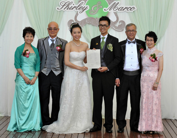 傅家俊與未婚妻陳建螢共諧連理