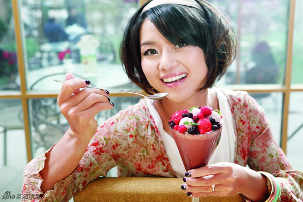 李娜拍攝夏日清涼寫真