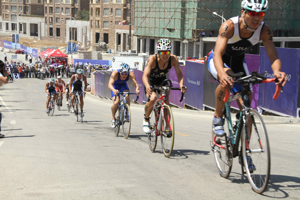 2011“華夏城杯”威海國(guó)際鐵人三項(xiàng)賽開(kāi)賽