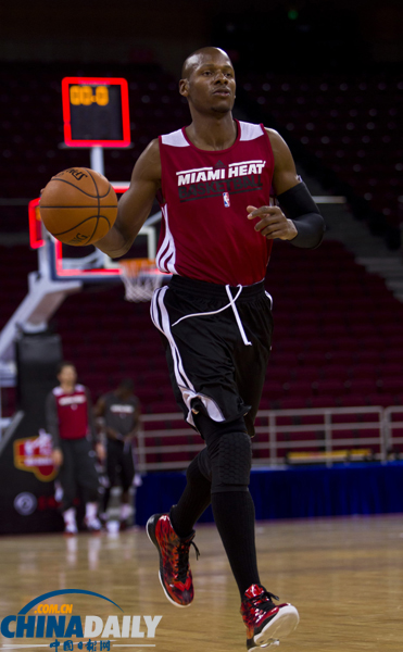 NBA中國賽：熱火隊(duì)賽前訓(xùn)練亮相萬事達(dá)中心