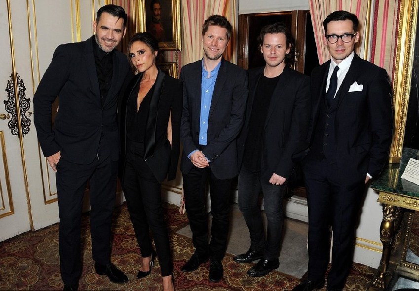 小貝辣妹出席時(shí)尚派對(duì) 萬(wàn)人迷展示新紋身