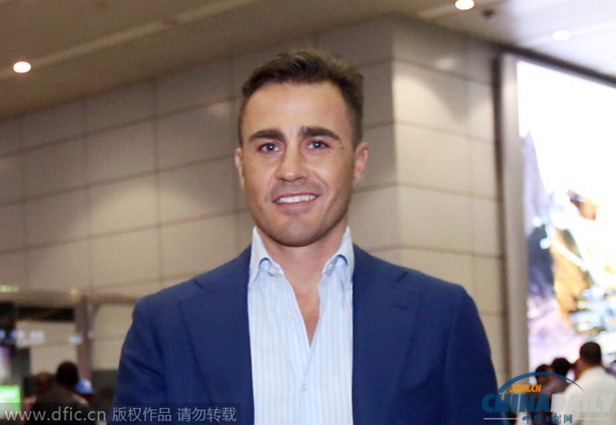 卡納瓦羅抵達(dá)廣州機(jī)場 恒大新帥英氣逼人