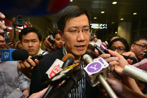 Search for missing Malaysia jet widens