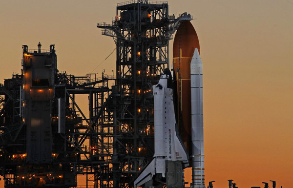 Endeavour ready to go; Giffords arrives to watch