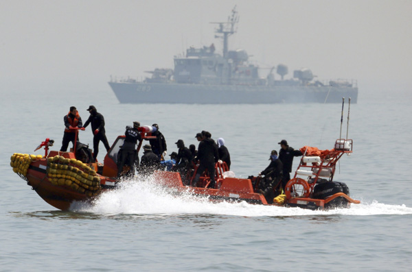 Bodies in Korean ferry reveal desperate attempts
