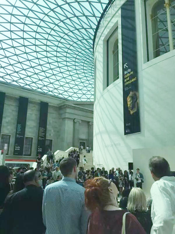 Chinese calligraphy draws crowds at British Museum