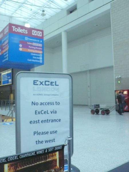 走近G20峰會(huì)主會(huì)場 倫敦警察安保忙