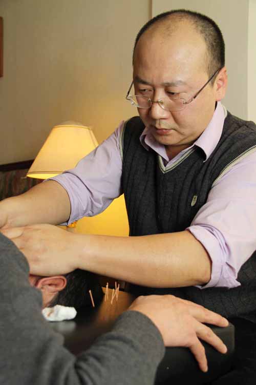 高嘉駿：跨越海峽的妙手中醫(yī)