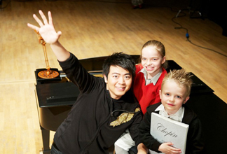 郎朗駕“飛琴”穿梭音樂電影時(shí)空<A href=