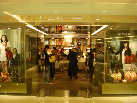 LANCEL亞洲首家概念店展出古董手袋