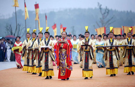 2009首屆世界華人炎帝故里尋根節(jié)開幕式暨拜祖大典隆重舉行