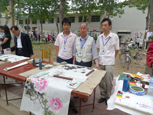 藝術(shù)在民間 走入農(nóng)民牡丹畫(huà)創(chuàng)作第一村[組圖]