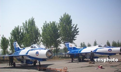 國(guó)慶60周年表演機(jī)噴漆涂裝任務(wù)完成