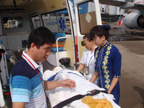 海航19個小時完成擔架保障運輸
