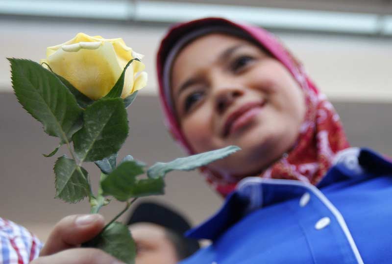 祈福、搜救、調(diào)查 馬航客機失聯(lián)進入第四天